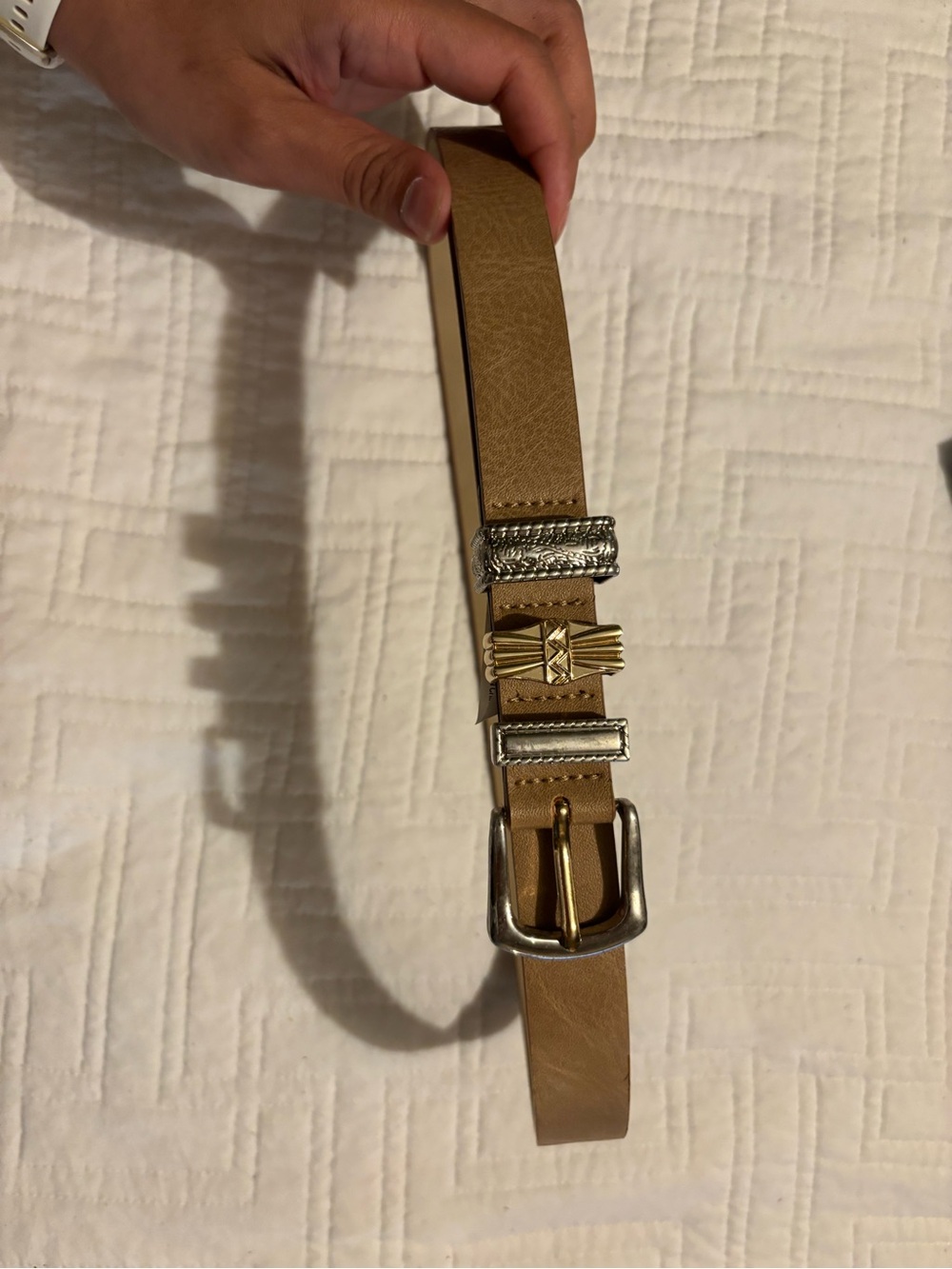 Fossil Beige/Tan Leather Belt with Metal Buckle